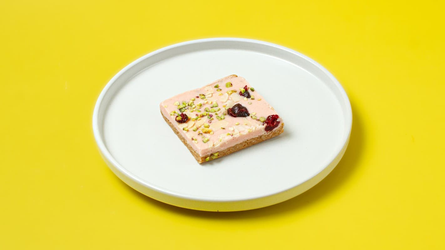 Μπάρα βρώμης pink pitaya 100gr